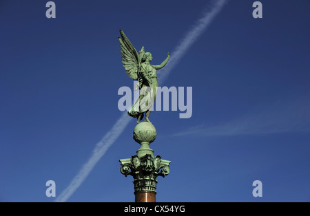 Gedenksäule Ivar Huitfeldt (1665-1710) gewidmet. Statue des Sieges an der Spitze von Ferdinand Edvard Ring. des 19. Jahrhunderts. Stockfoto