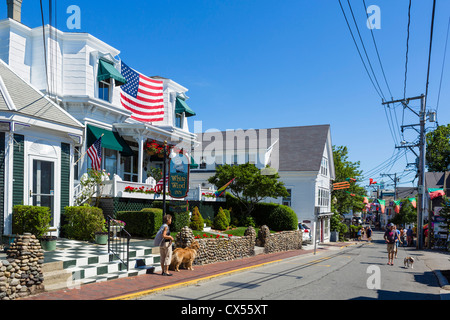 White Wind Inn on Commercial Street (die Hauptstraße), Provincetown, Cape Cod, Massachusetts, USA Stockfoto