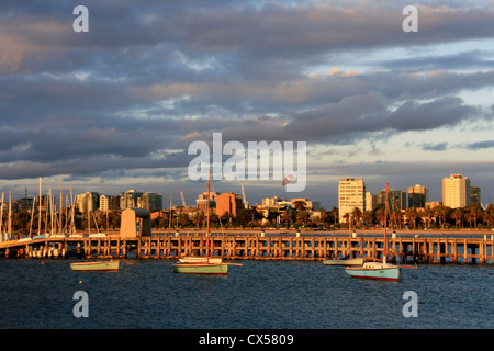 St. Kilda Pier bei Sonnenuntergang, Melbourne, Australien Stockfoto