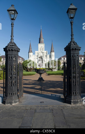 CAST IRON SÜDEN EINGANG TOR JACKSON SQUARE FRANZÖSISCHE VIERTEL DOWNTOWN NEW ORLEANS LOUISIANA USA Stockfoto