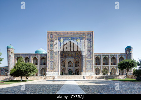 Tila Kari (Gold gearbeitet) Madrasa (1619-1636), Registan, Samarkand, Usbekistan Stockfoto