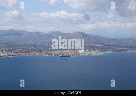 Ansicht von Korinth aus dem Kloster des Propheten Elias, Loutraki, Corinthia, Griechenland Stockfoto