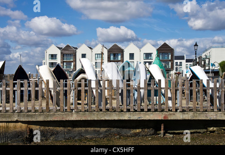 Reihe von Ruderbooten, Brightlingsea, Essex Stockfoto