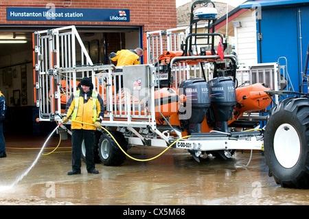 Inshore Rettungsboot Hunstanton, spülte nach einer Rettung. Stockfoto