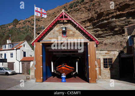 RNLI Lifeboat Station im Dorf Staithes North Yorkshire UK Stockfoto