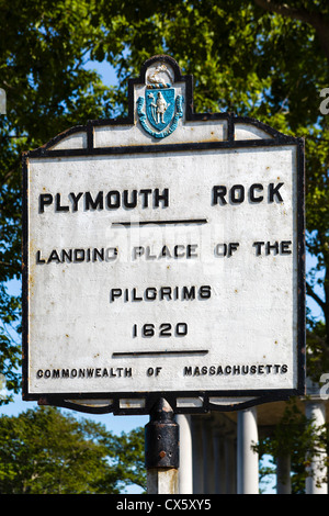 Melden Sie für 'Plymouth Rock', Landeplatz der Pilger im Jahr 1620 Pilgrim Memorial State Park, Plymouth, Massachusetts, USA Stockfoto