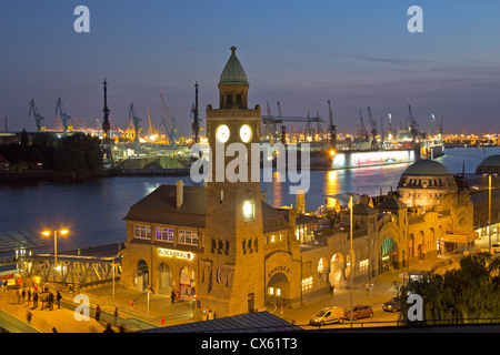 am Abend Blick, Hamburg Landungsbrücken, Norddeutschland Stockfoto