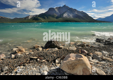 Abraham Lake und montieren Peter Lougheed Kootenai Plains Nähe entlang Highway 11-Alberta, Kanada Stockfoto