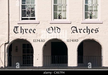 Drei alte Bögen, Bridge Street Reihe, Chester, Cheshire, England, UK Stockfoto