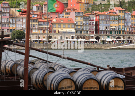 Cais Dos Barcos Rabelos Rio Douro Cais da Ribeira Porto Portugal Stockfoto