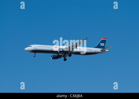 US Airways Flugzeug Landung am McCarran International Airport in Las Vegas, Nevada Stockfoto