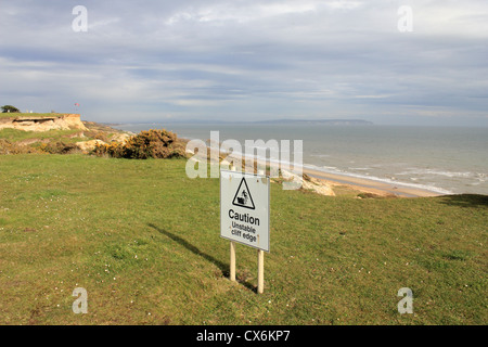 Cliff Erosion zwischen Barton am Meer und zuvorkommend, Dorset, England UK Stockfoto