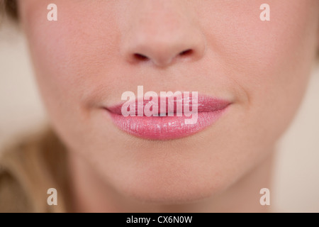 Eine junge Womans Mund, Nahaufnahme Stockfoto