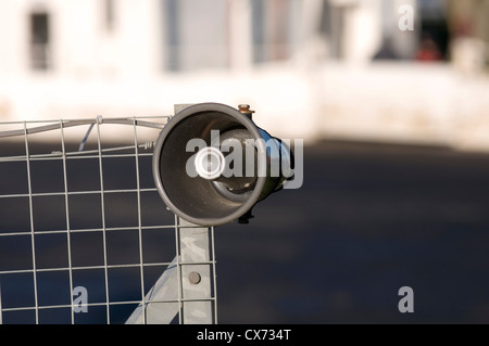 Horn Lautsprecher Beschallung Beschallungsanlage übertragen Lautsprecher Ausbreitung Welle Lärm laut Megafon Megaphon Stockfoto