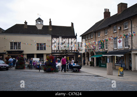 Kunst und Kunsthandwerk-Markt, Red Lion Square, Stamford, Lincolnshire, England, UK. Stockfoto