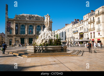 Die Opera Comedie und der Brunnen der drei Grazien in Place De La Comédie, Montpellier Stockfoto