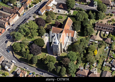 Luftaufnahme von Str. Mary die Jungfrau Pfarrkirche in Münster, Thanet in Kent Stockfoto