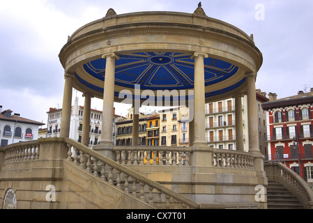 Der Musikpavillon auf der Plaza del Castillo in Pamplona, Spanien. Stockfoto