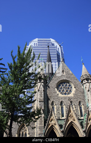 Kanada, Quebec, Montreal, Christ Church, anglikanische Kathedrale, Wolkenkratzer Stockfoto