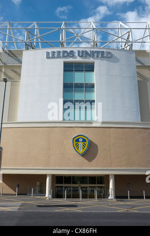 Leeds United Osttribüne von außerhalb der Erde Stockfoto