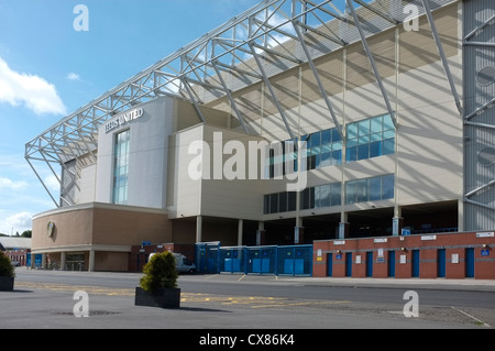 Leeds United Osttribüne von außerhalb der Erde Stockfoto