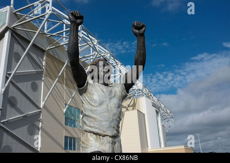 Leeds United Osttribüne von außerhalb der Erde Stockfoto