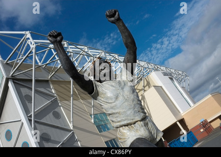 Leeds United Osttribüne von außerhalb der Erde Stockfoto