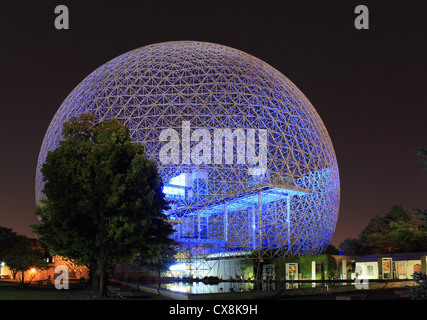 Kanada, Québec, Montréal, der Biosphäre vom Architekten Richard Buckminster Fuller auf Saint-Helen Insel Stockfoto