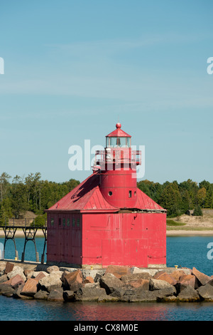 Door County, Wisconsin Sturgeon Bay. Norden Pierhead Leuchtturm, erbaut im Jahre 1882, gelegen am Lake Michigan. Stockfoto