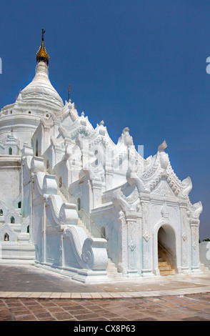 HSINBYUME PAYA auch sogenannte MYATHEINDAN gebaut von König Bagyidaw im Jahre 1816 stellt Mount Meru - MINGUN, MYANMAR Stockfoto