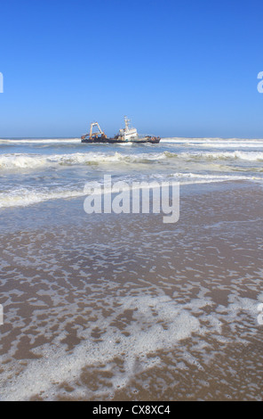 Schiffbruch am Strand, Skeleton Coast, Namibia Stockfoto