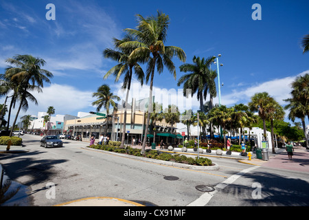 Straßenszene auf Lincoln Road, South Beach, Miami Beach, Florida, USA Stockfoto