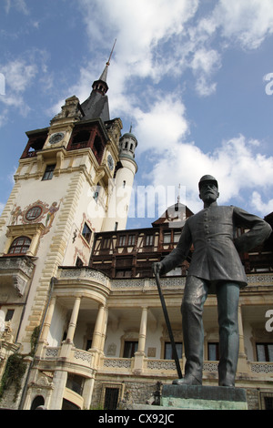 Peleș Castle ist ein Neo-Renaissance-Schloss in den Karpaten, in der Nähe von Sinaia, Stockfoto