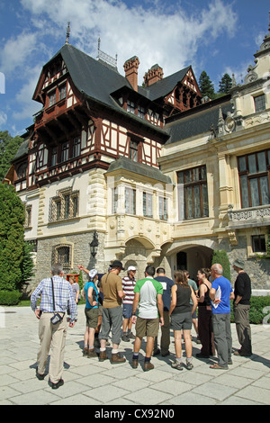 Peleș Castle ist ein Neo-Renaissance-Schloss in den Karpaten, in der Nähe von Sinaia, Stockfoto