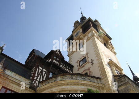 Peleș Castle ist ein Neo-Renaissance-Schloss in den Karpaten, in der Nähe von Sinaia, Stockfoto
