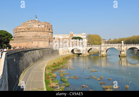 Altes Schloss am Fluss Tibre in Prati Viertel von Rom Stockfoto