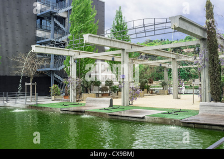 Terrasse, La Confluence District, Lyon, Rhone, Frankreich Stockfoto