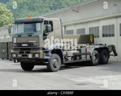 Militärische Iveco LKW EuroTrakker Cursor Stockfoto