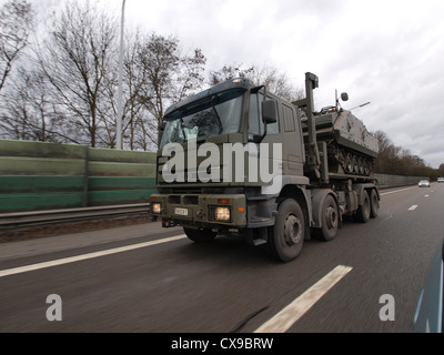 Militärische Iveco LKW EuroTrakker Cursor Stockfoto