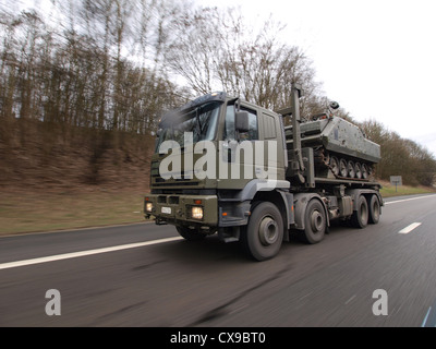 Militärische Iveco LKW EuroTrakker Cursor Stockfoto