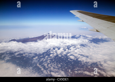 Mount Kilimanjaro, Tansania Luftaufnahme aus einem Flugzeug Stockfoto