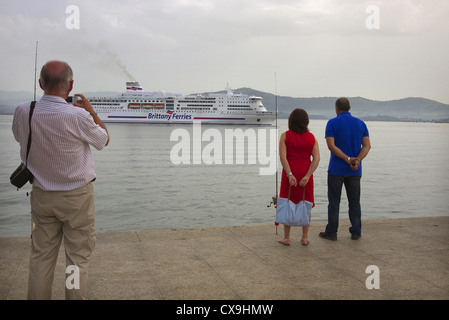 Brittany Ferries Pont Aven kommt aus Plymouth UK in Santander in Spanien. Stockfoto