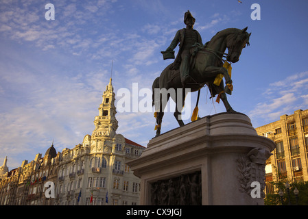 Statue von Dom Pedro IV in Praca da Liberdade in Porto, Portugal. Stockfoto