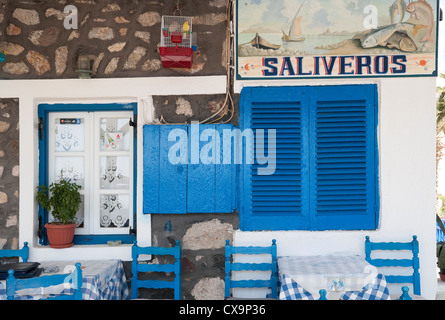 Saliveros Restaurant, Kamari Beach, Santorin, Griechenland Stockfoto