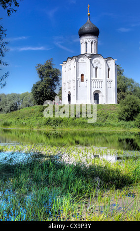 Kirche der Fürbitte am Nerl Fluss (1165), Amtsbereich, Vladimir Region, Russland Stockfoto