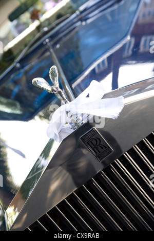 Rolls Royce Silver Shadow mit weißen Band rund um den Geist der Ekstase ornament Stockfoto