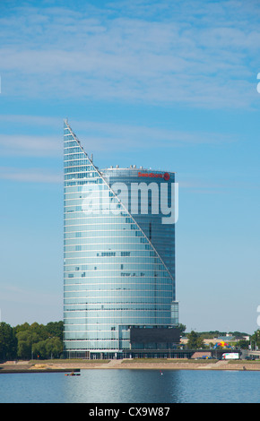 SwedBank Lettland Hauptsitz von Fluss Daugava Riga Lettland Mitteleuropa Stockfoto