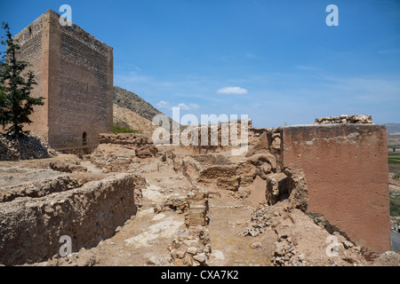 La Mola Burg auf einem Hügel über der kleinen Stadt Novelda an der Costa Blanca in Spanien Stockfoto