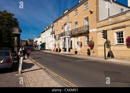 die "Kings Arms Hotel" auf Schloss St, Christchurch, Dorset, England, Vereinigtes Königreich. Stockfoto