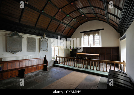 Altar der alten Kirche, Penallt Wye Valley, Monmouthshire Stockfoto